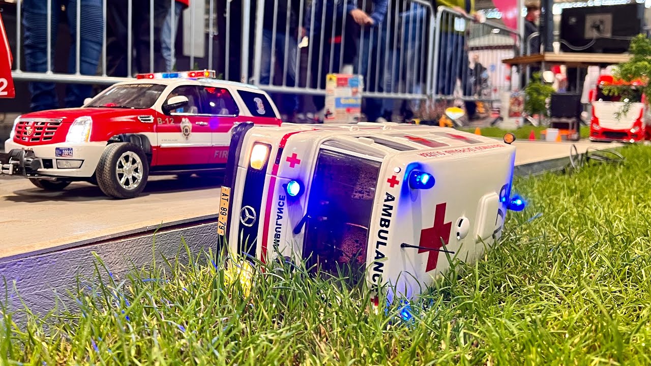 CRASH AMBULANCE with RC RESCUE MISSION, Modellbau Wien 2022
