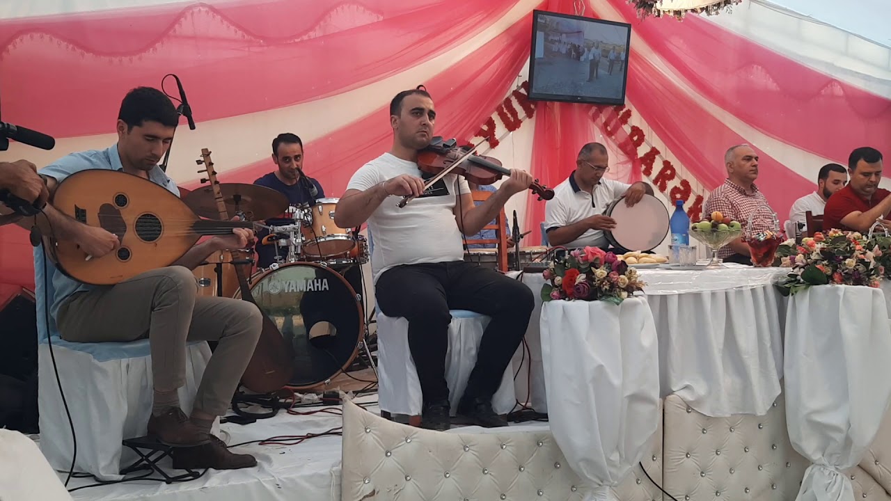 Rovsen(klarnet)Arif(nagara)Mohubban(qarmon)Ismayil(ud)Agayar(skripka) Balaxani IBRAHIMIN TOYU