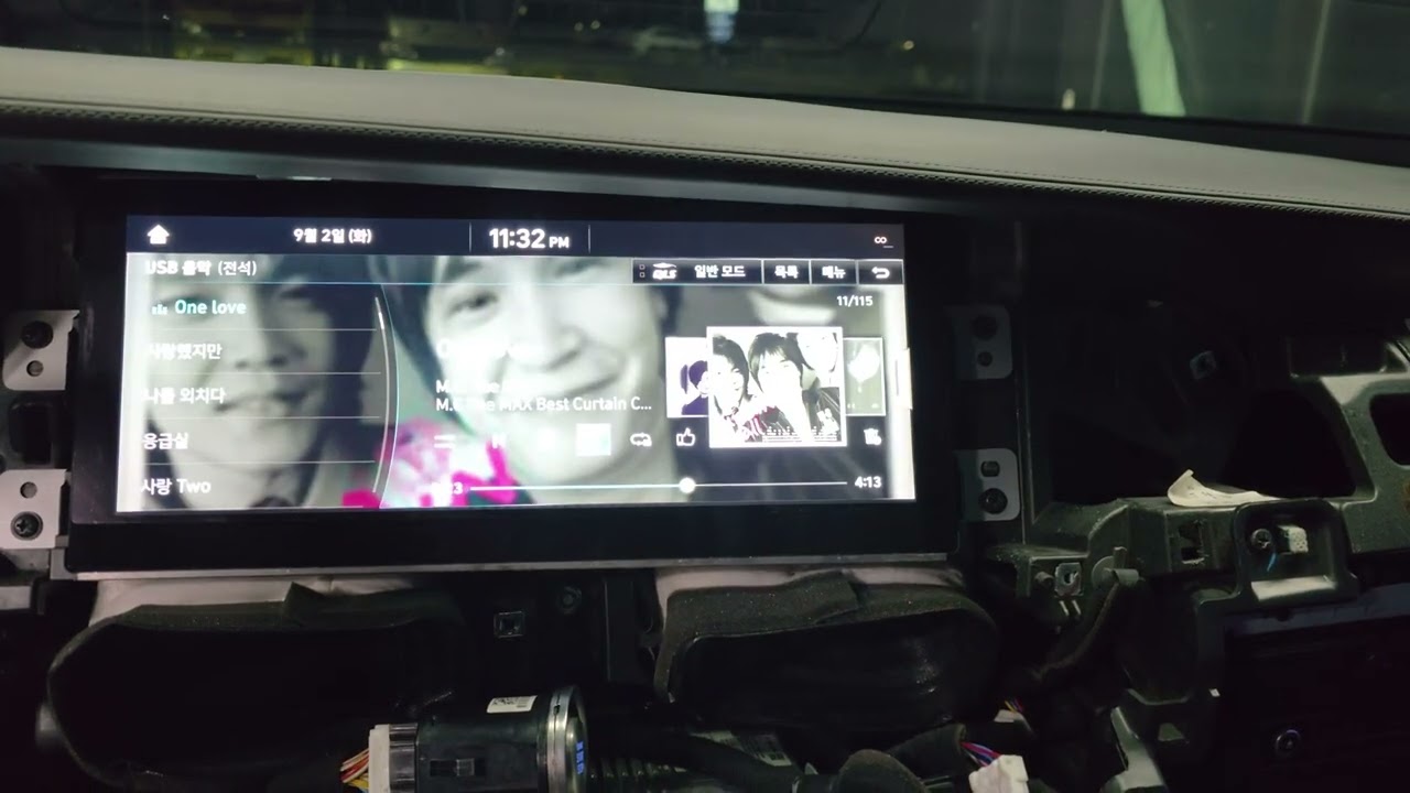 EQ900 차량에 G90 네비를 이식하다