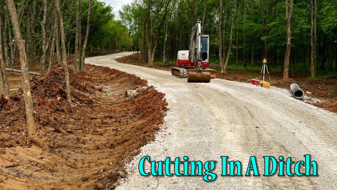 Cutting In A Ditch With The Takeuchi TB260