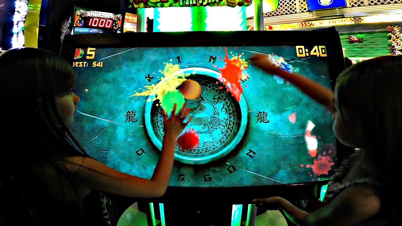 Arcade Fruit Ninja FX 2 Arcade Doc против E.L. против Rocky против Piper