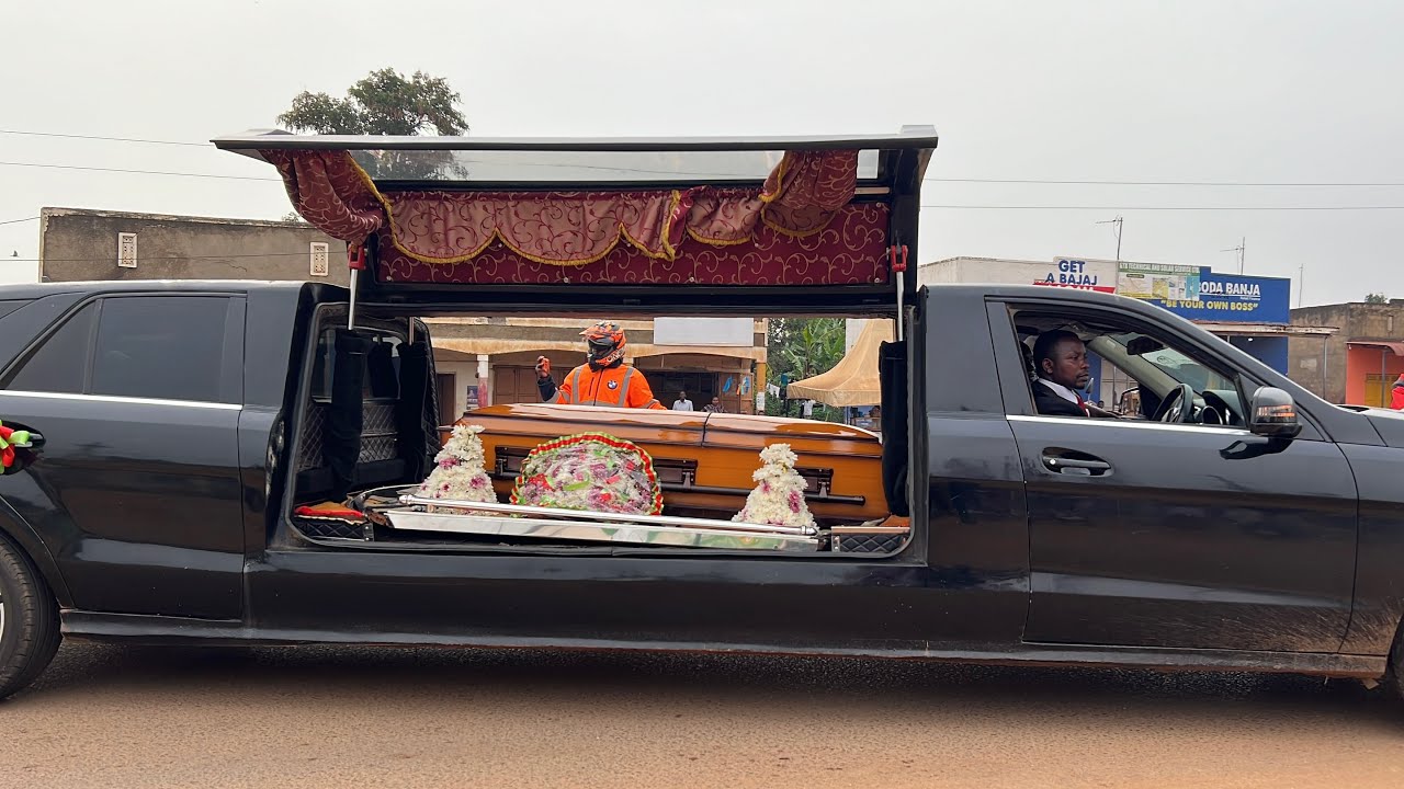 Fïk Fameica’s mother (RIP) tribute Convoy to Luweero Kasana from Kampala for burial on Monday 