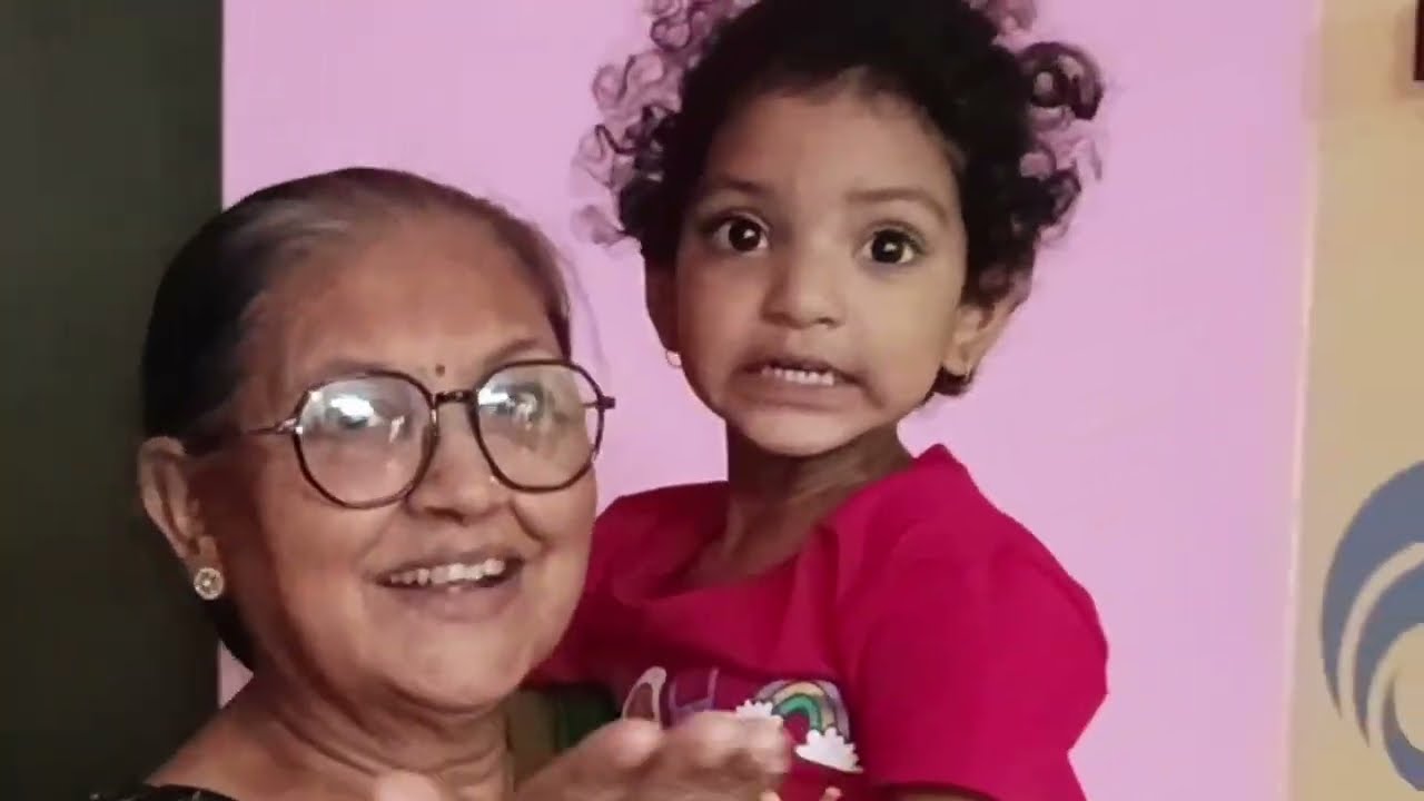    আজ আমার বাড়িতে সোনা মা @FreeMotionByRohan8 