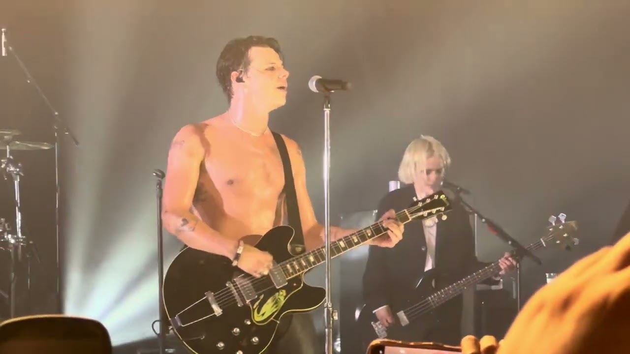 @yungblud “Zombie” live in San Diego CA