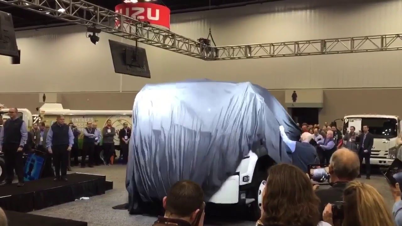 Reveal: Isuzu 2018 FTR Truck at the Work Truck Show