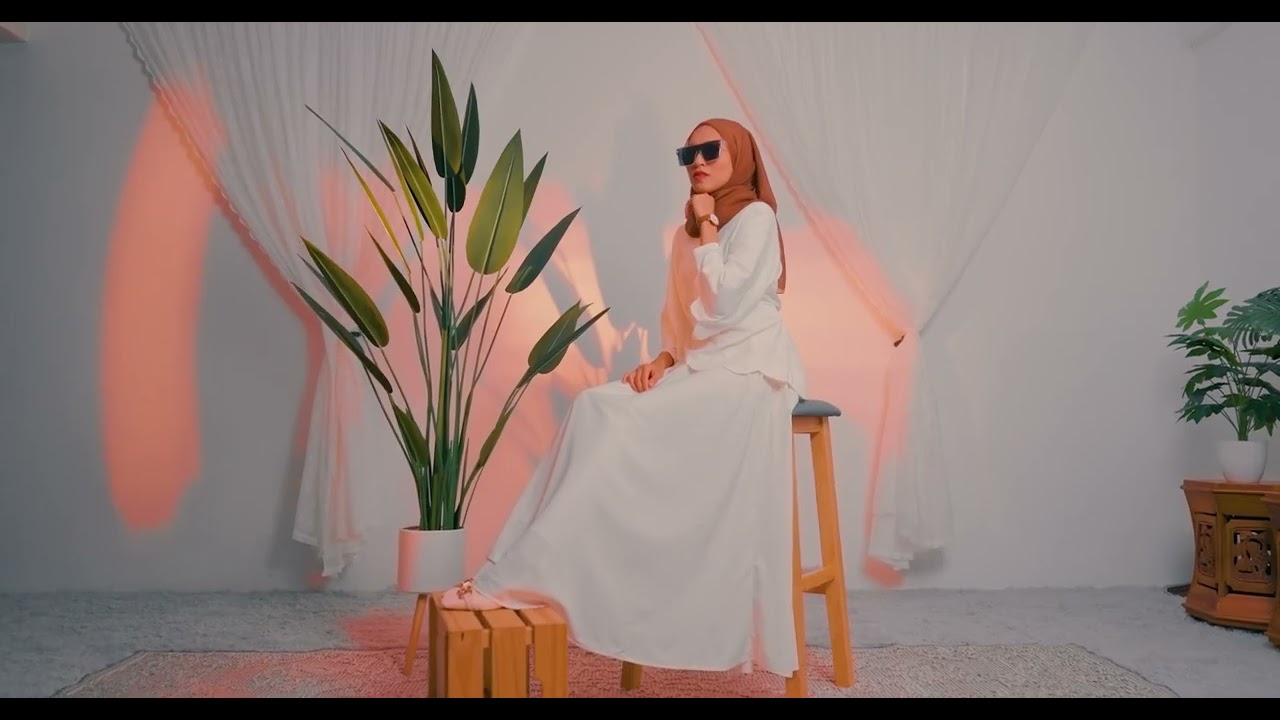 Fashion Cinematic Ads - Solana