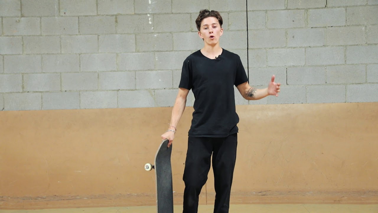 How To Kick Turn On A Skateboard