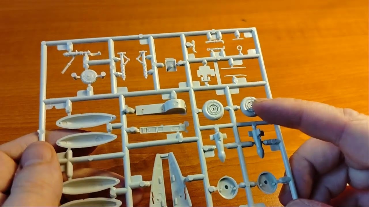 In-box: Revell 04166 Me-262 A-1a 1/72