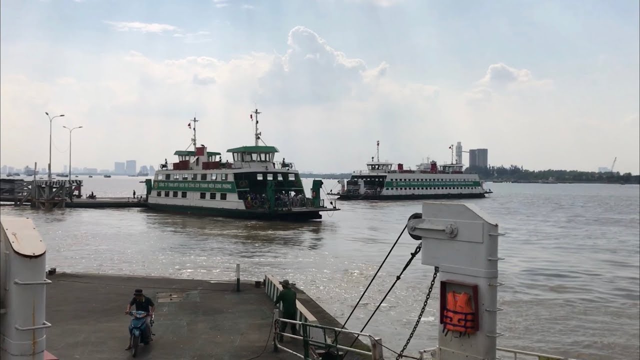 Kho Tư liệu Xây dựng - Toàn cảnh Bến phà Cát Lái nối thành phố Hồ Chí Minh và Đồng Nai