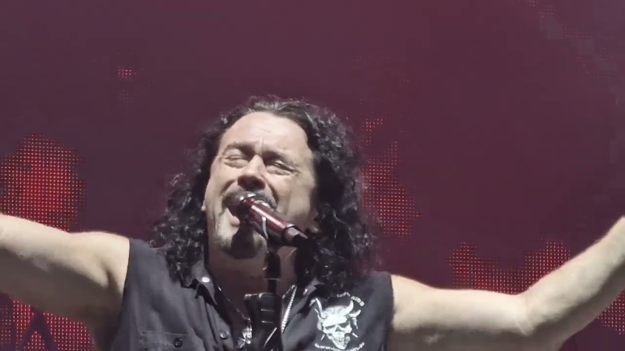 KALAPÁCS/RUDÁN JOE/VARGA MIKLÓS- Áldozatunk Fogadjátok (live K.M.N. főtér Cluj RO aug2023)