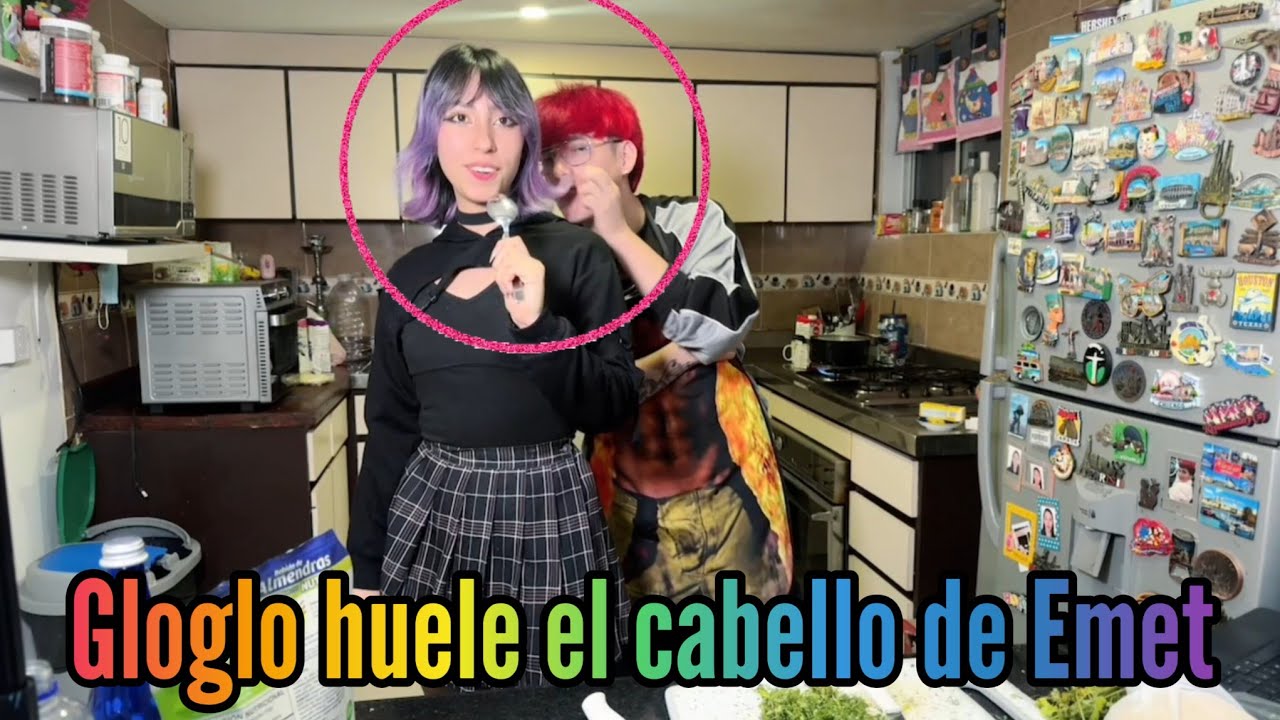 Gloglo huele el cabello de Emetsuki