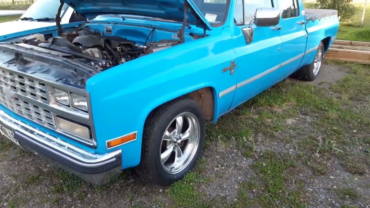Crew cab chev squarebody walkaround.