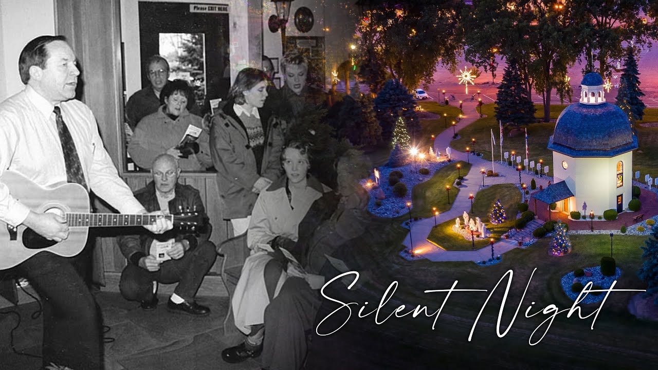 Bronner's CHRISTmas Wonderland's Silent Night Chapel Sing-Along; 2021