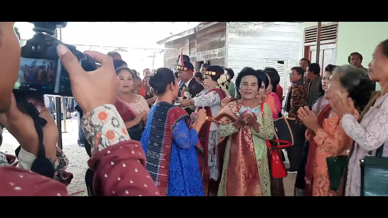 Pesta Kawin Adat Batak di Kampung Batu Manumpak