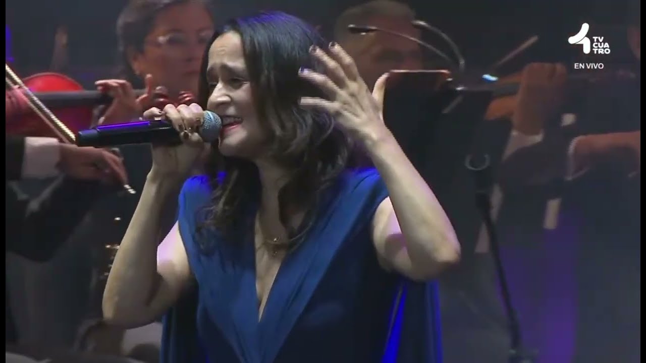 Julieta Venegas - A donde va el viento (53 Festival Internacional Cervantino)