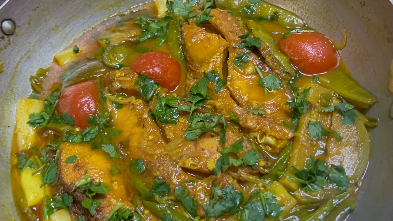 দারুন সাধের রুই মাছ দিয়ে সিম আলু বেগুনের ঝোল | rui mach diye shim alu beguner jhol | fish curry