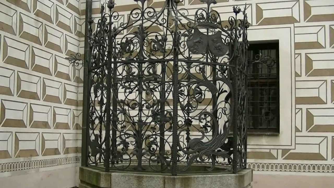 Březnice-zámek a náměstí.avi