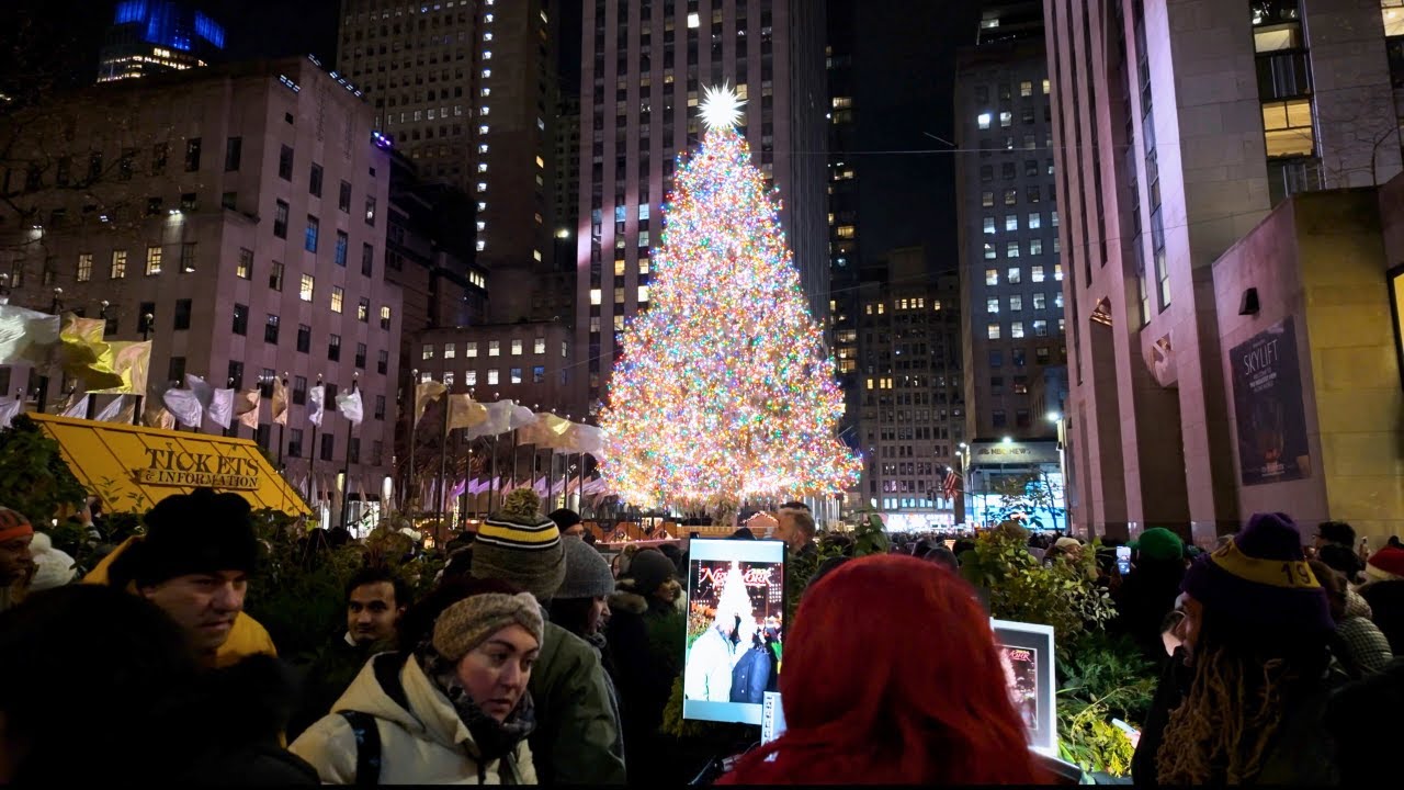 Exploring NYC Christmas - Rockefeller Center Christmas Tree | 4K HDR