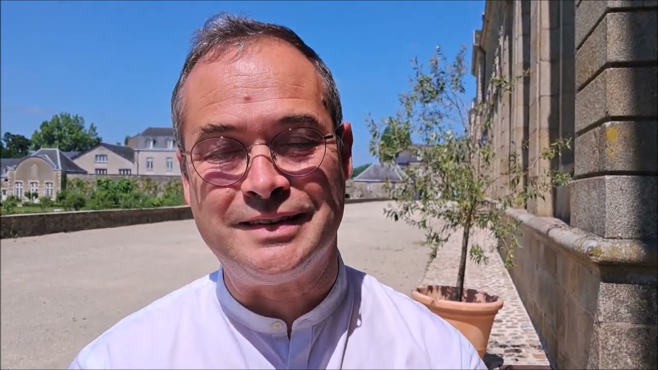 Don Paul Préaux, modérateur communauté Saint-Martin Evron