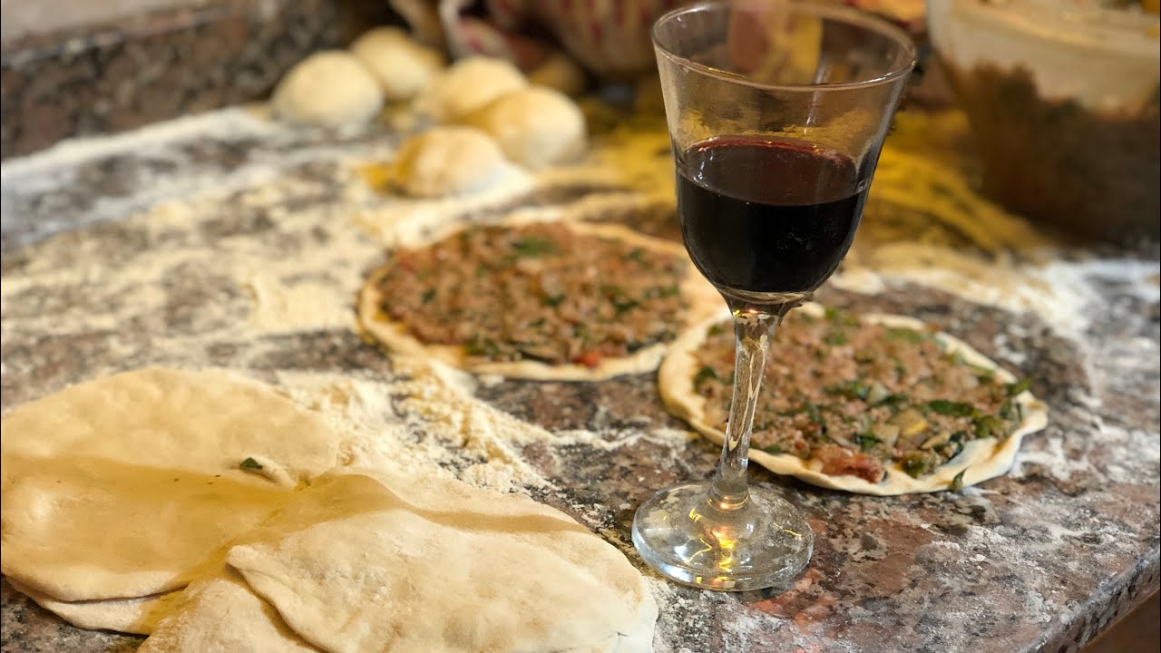 FATAY DELICIOSA EMPANADA ARABE (en este caso Fatay Abierto). Llamado lehmeyun.