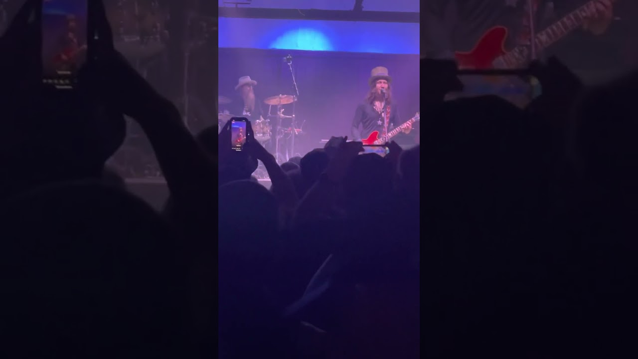 Blackberry Smoke covers Leon Russell’s “Stranger in a Strange Land” at Cain’s.