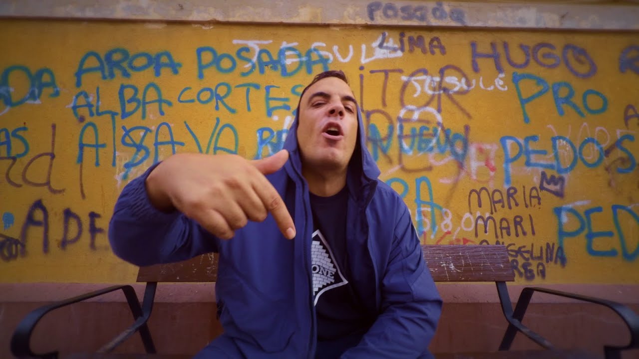FOYONE - EL POLLO QUE NO NACIO DE UN HUEVO