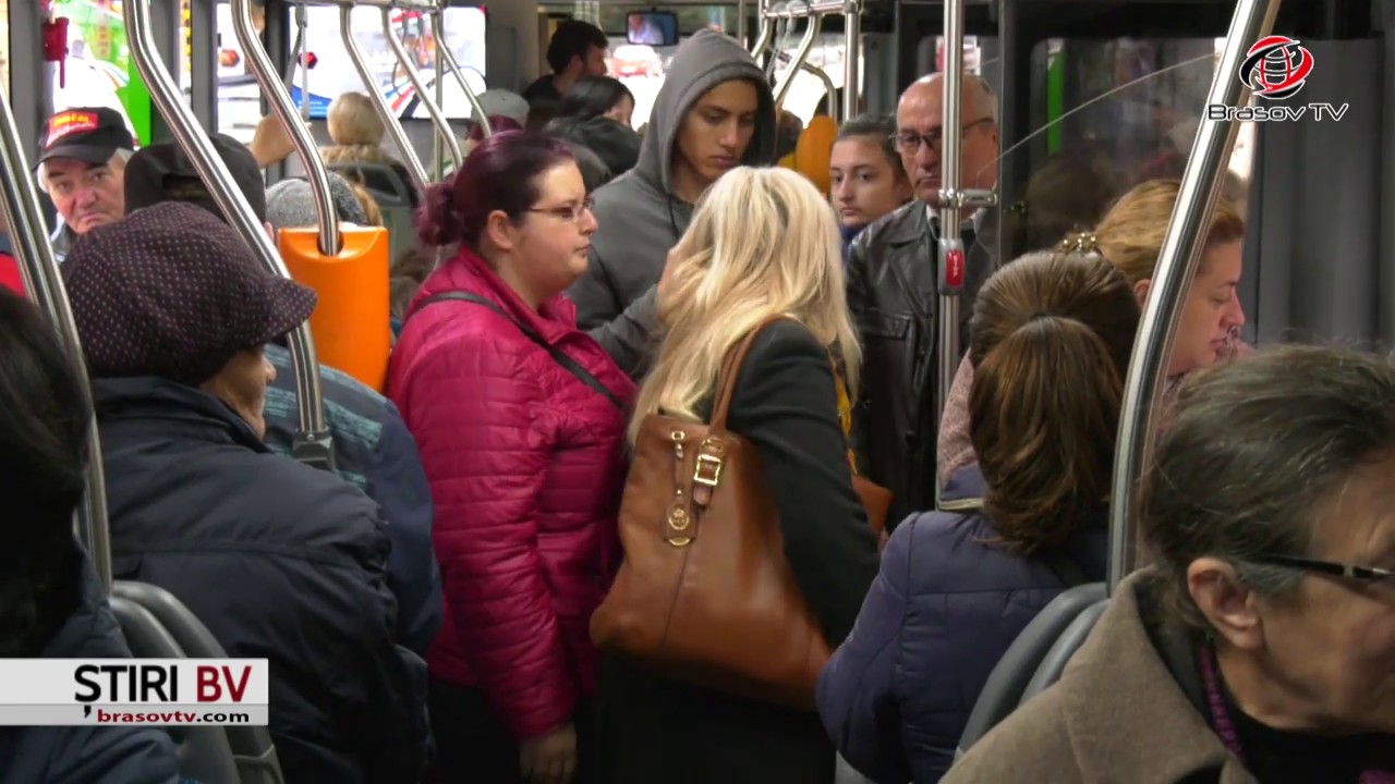 Înghesuială în autobuzele din Brașov