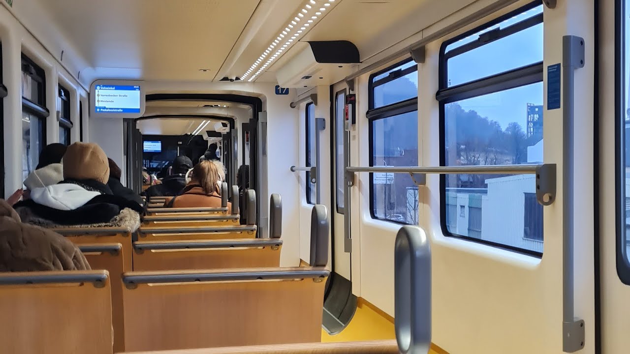 Reise mit der Schwebebahn 