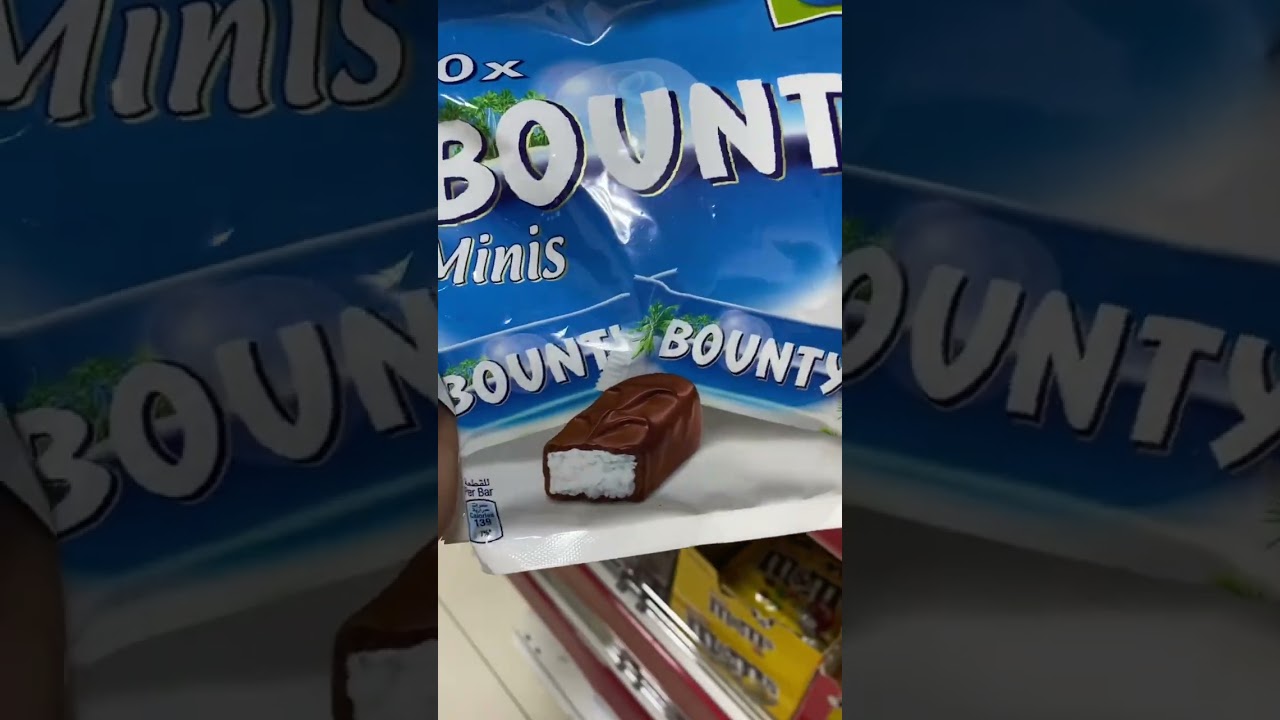 Looking for chocolates 🍫 BOUNTY minis 🍫 Most satisfying m! ☺️😍 #short #food #sweet #shortvideo