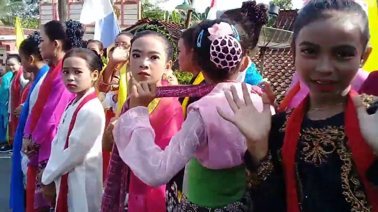 Semarak HUT RI ke-77 SD Negeri 1 Dermaji - Persiapan, Latihan, Lomba-lomba, Tari Massal, dan Pawai