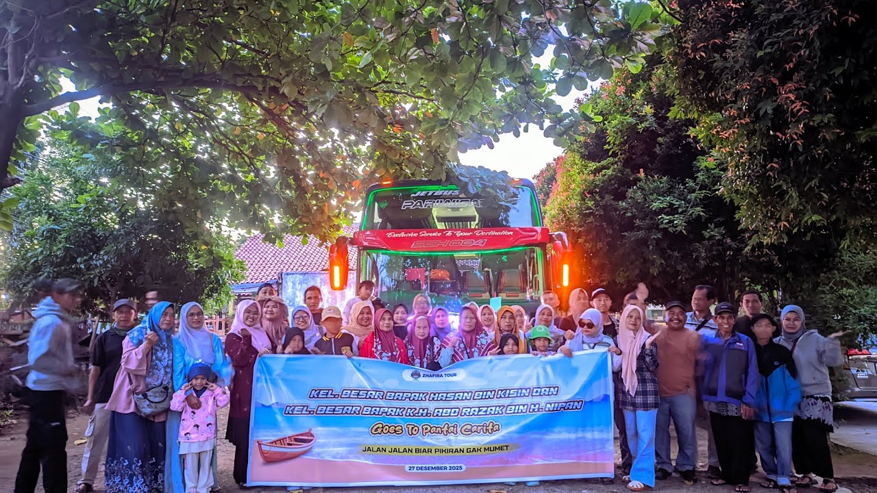 FAMILY GATHERING KELUARGA BESAR GOES TO PANTAI PASIR PUTIH CARITA