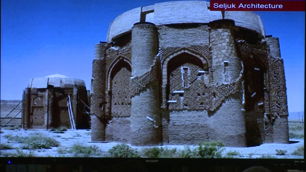 In Pursuit of Heritage: Tracing Early Elements of Islamic Architecture