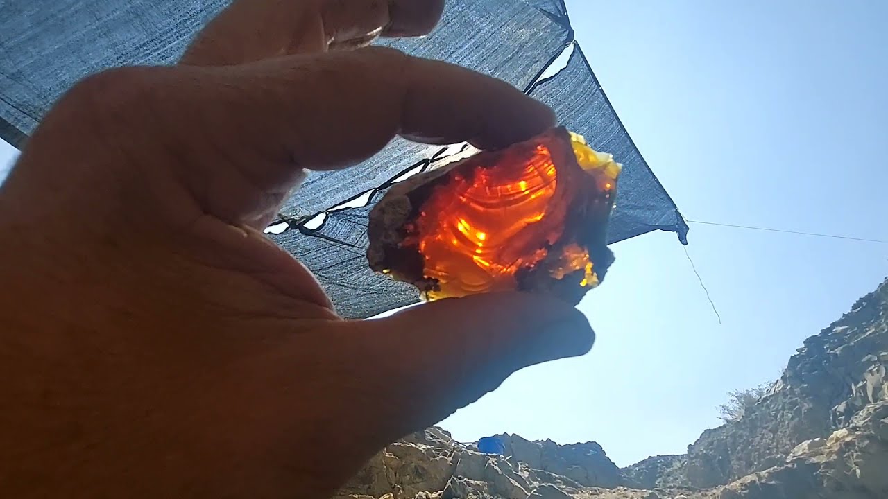 Mining Oregon fire opal with Outlaw  rocks