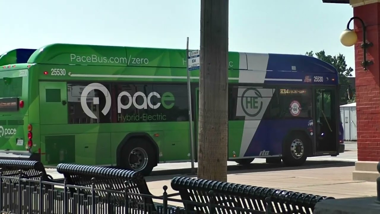 (Pace Suburban Bus) 2025? Gillig Low Floor Plus HEV 40&rsquo; # 25530 in Downers Grove, IL. (7/6/2026)