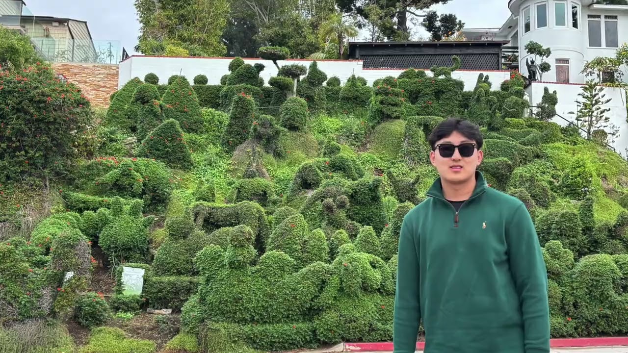 Harper's Topiary Garden