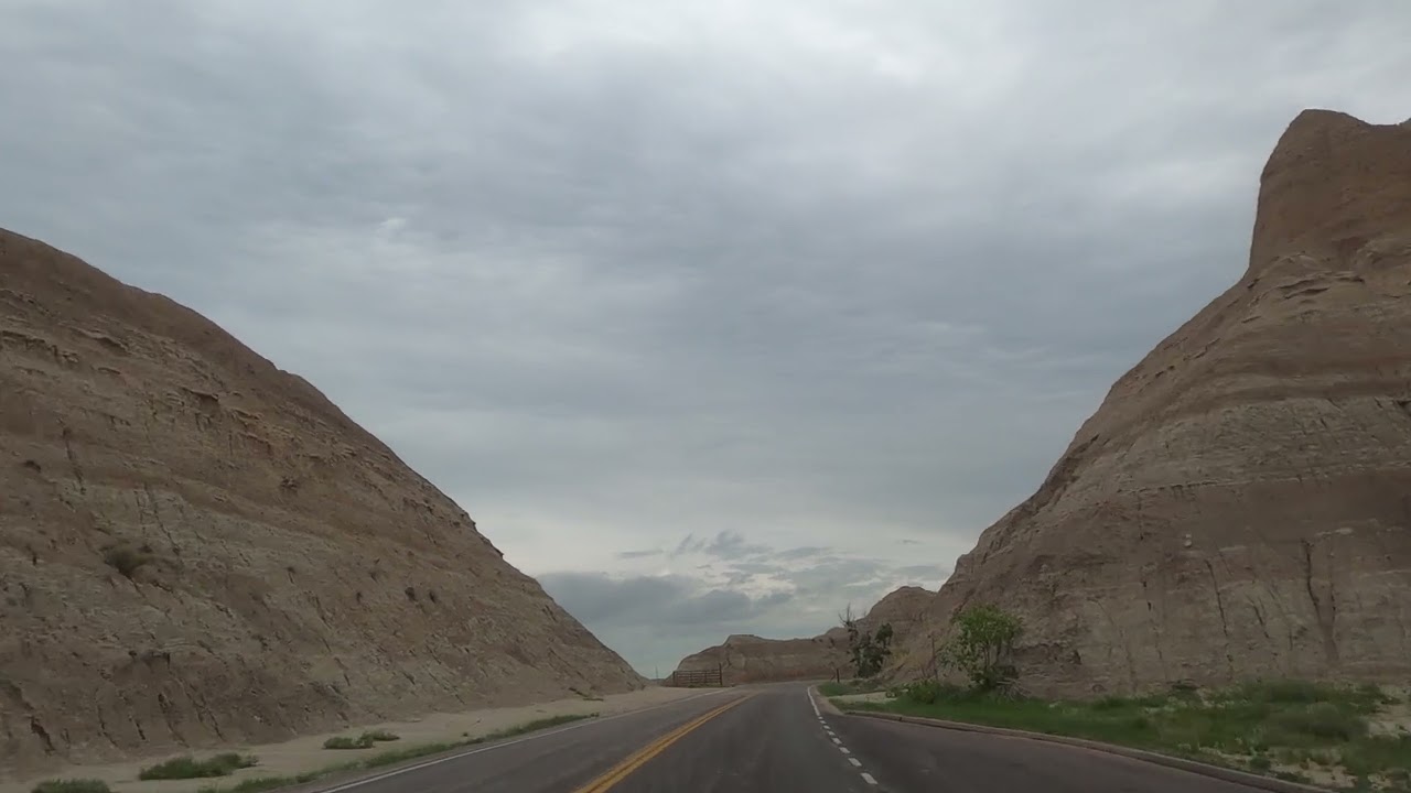 [4k] Driving through the  Badlands National Park, South Dakota. Native Landscape Binaural Ambience
