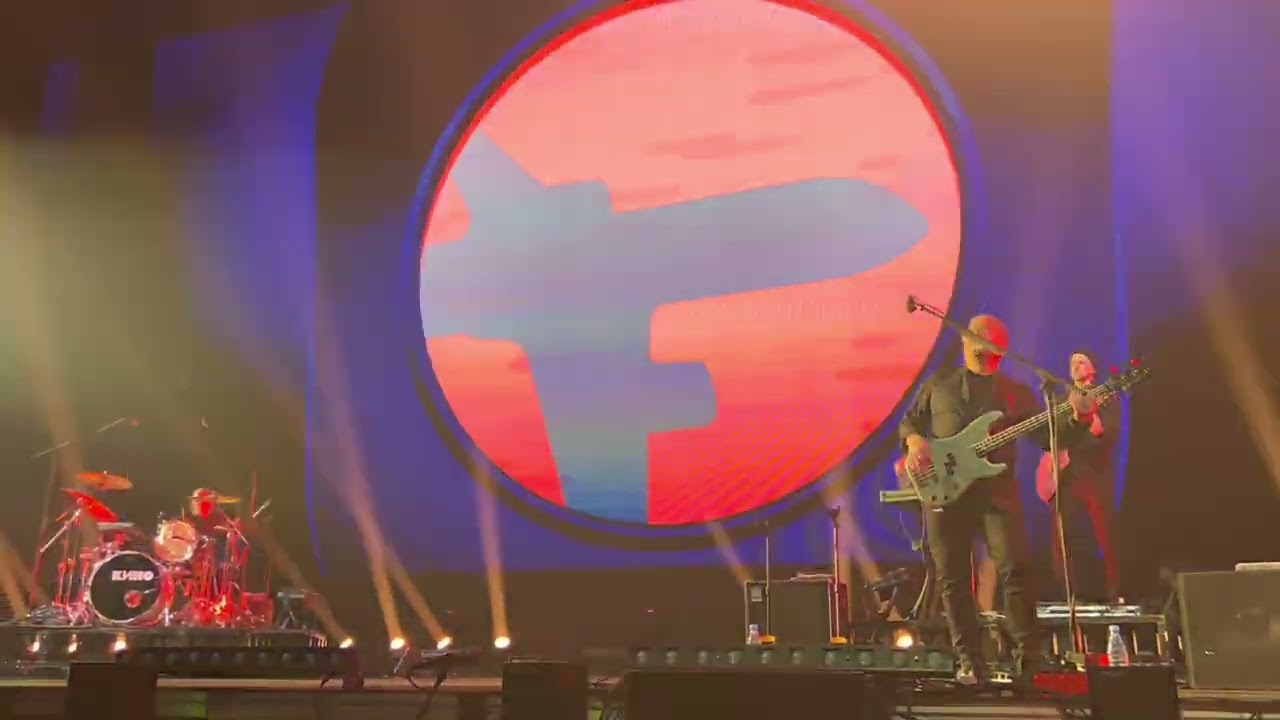 Кино - Красно-желтые дни + intro (live, Москва, ЦСКА Арена, 02.07.2022)