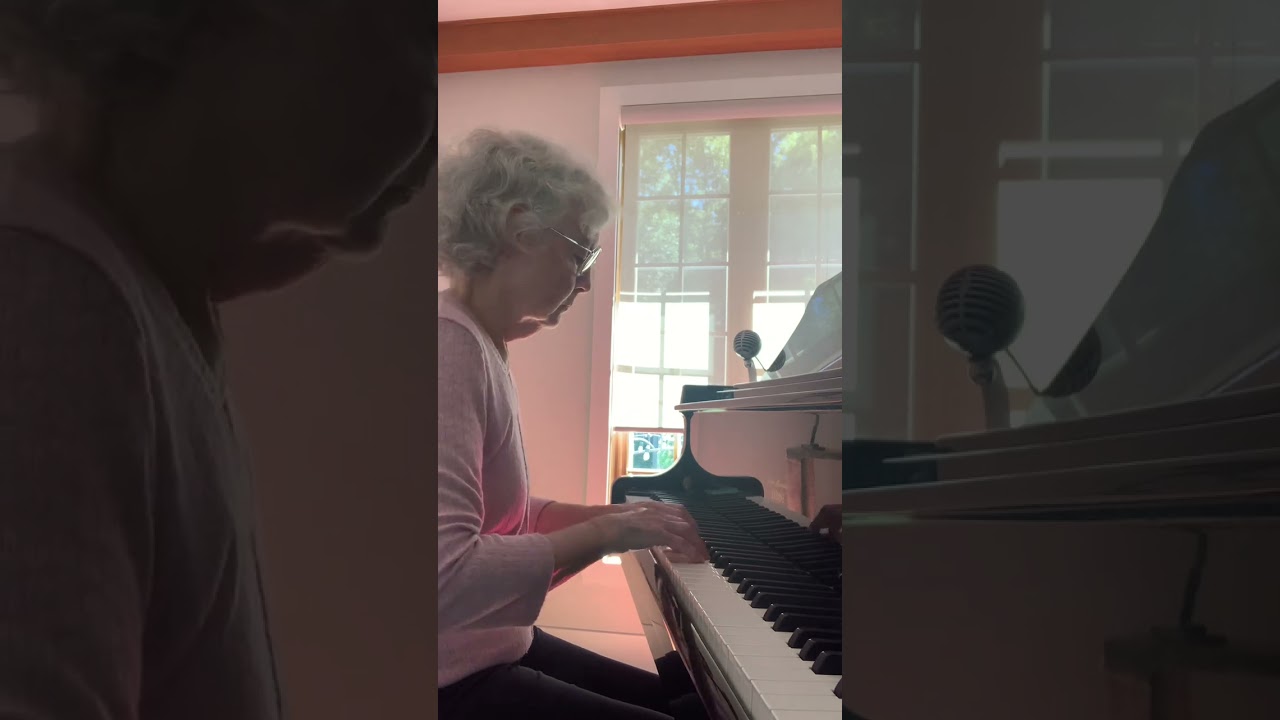 Hello, Lionel Richie (piano)