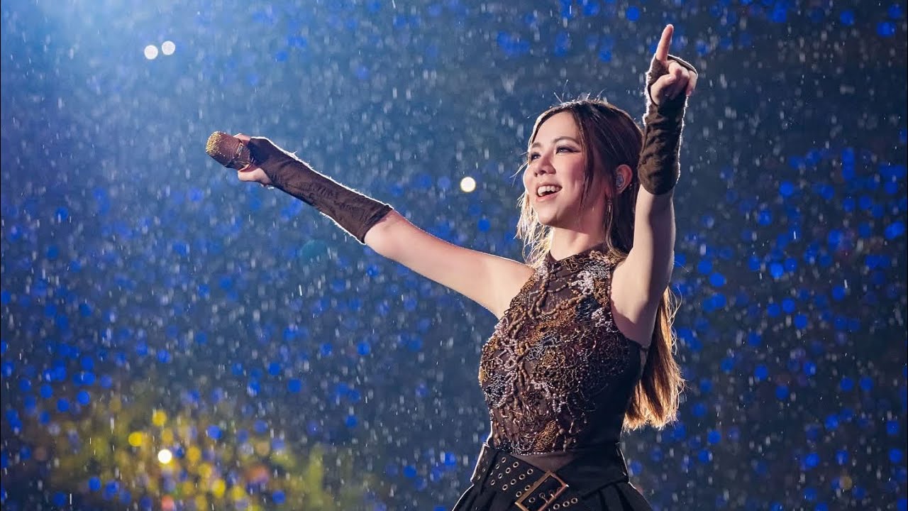 G.E.M.邓紫棋《I AM GLORIA》世界巡回演唱会（4K60fps）15/02/25吉隆坡站 G.E.M.《I AM GLORIA》World Tour Concert in Malaysia