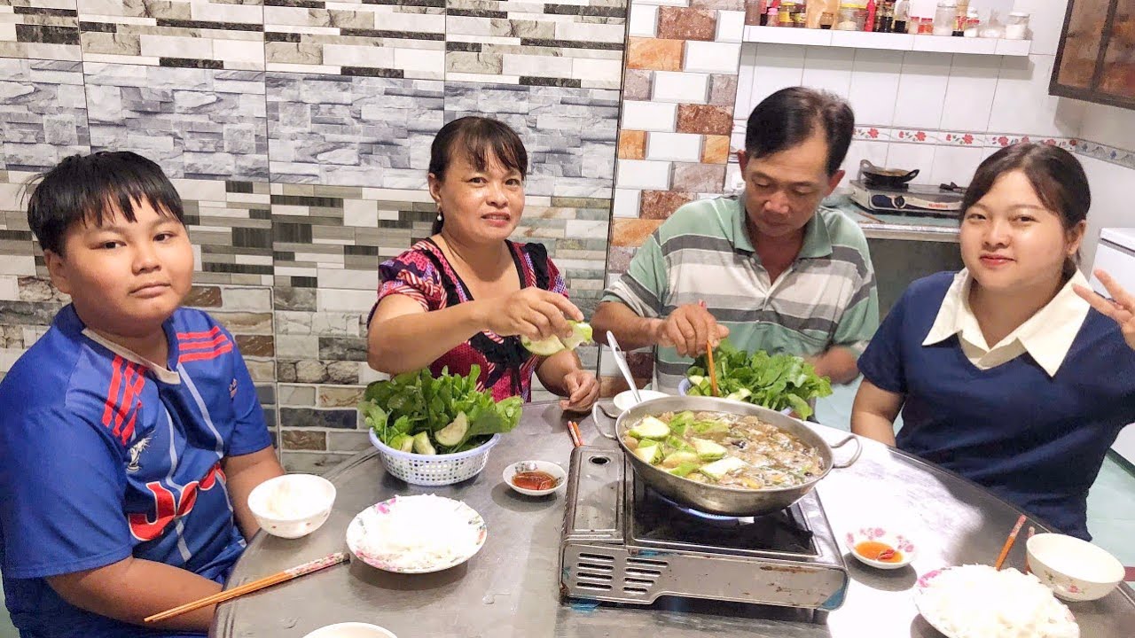 Lâu rồi mới ăn lại món Lẩu Hột Vịt Lộn Nước Dừa Bò Viên, ngon khó cưỡng, mời cả nhà cùng thưởng thức