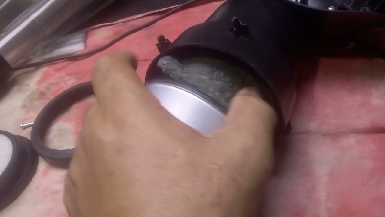 STK 12 ASPIRADOR DE PÓ ELECTROLUX  como Abrir e fechar 