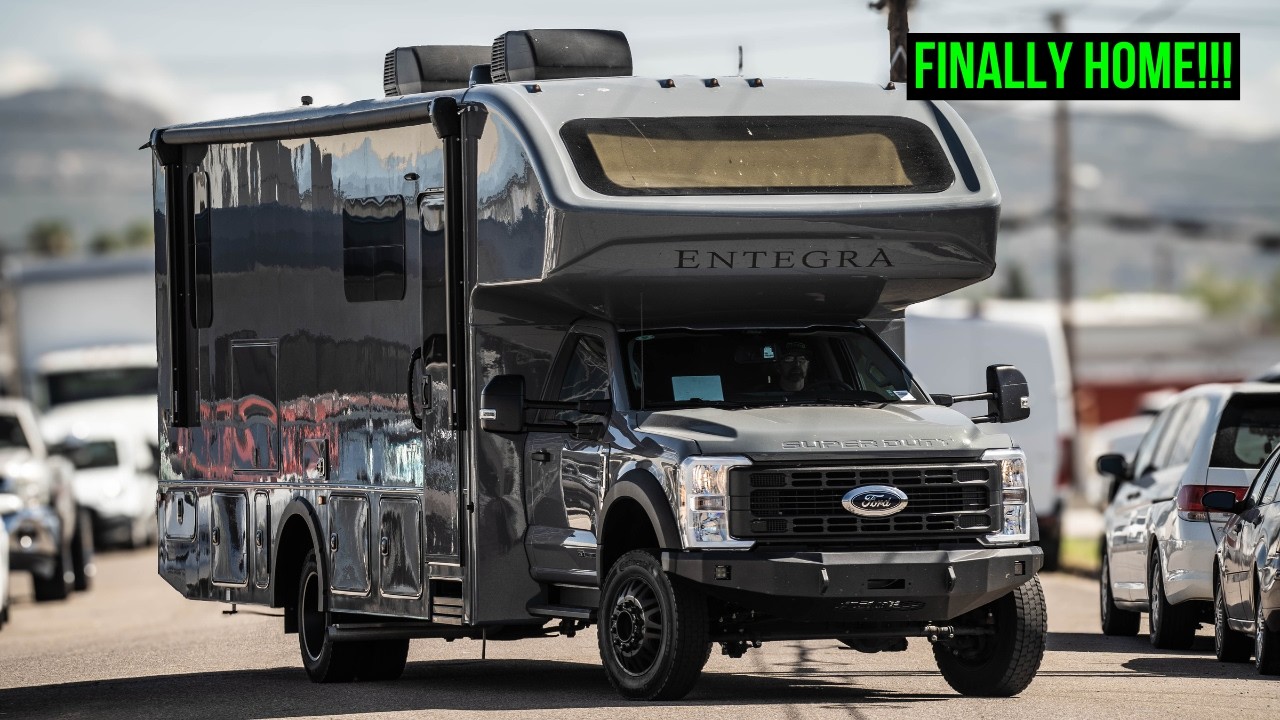 ECONOLINE OVERLAND EXPO С САМЫМ НИЗКИМ ПРОБЕГОМ