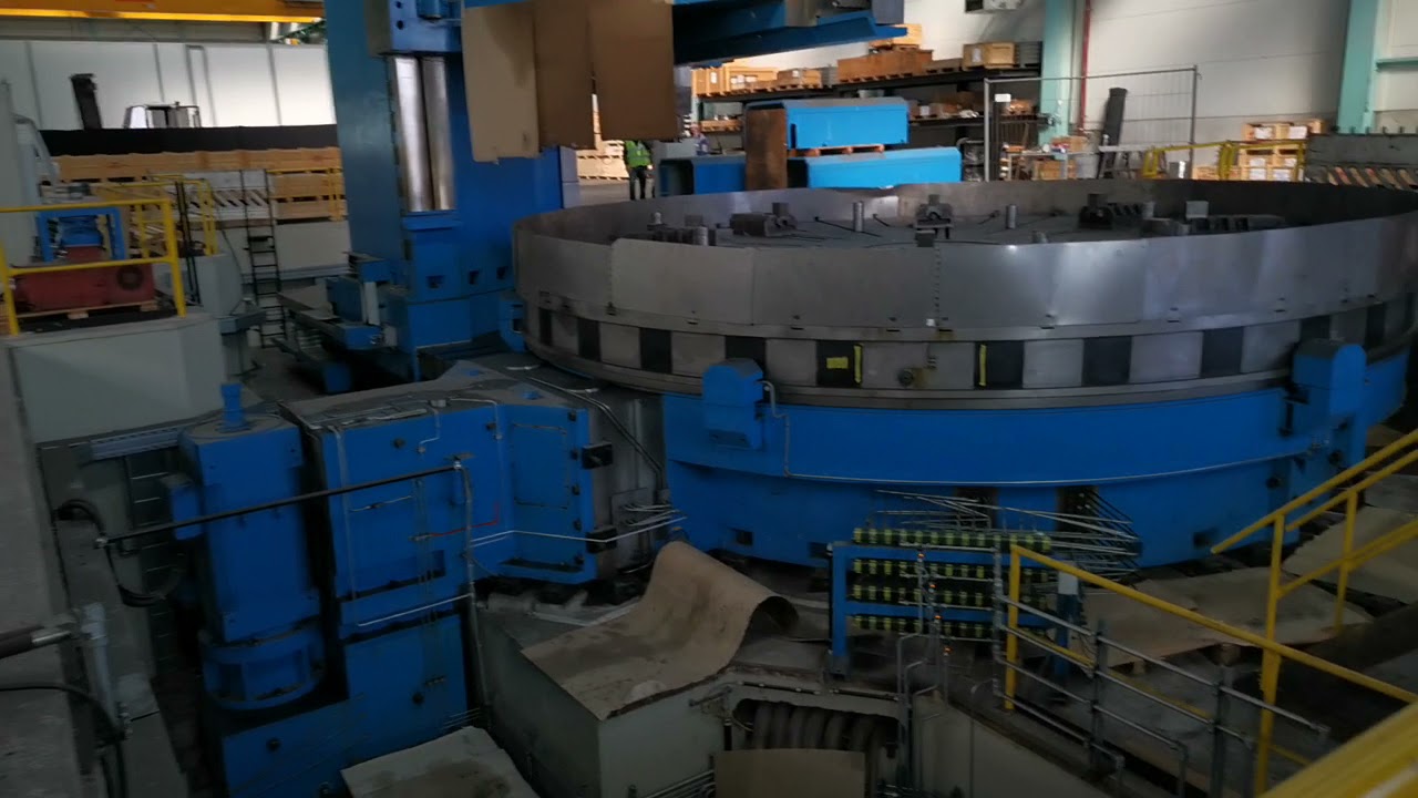 16 Meter CNC Karusselldrehmaschine mit 420 ton Eigengewicht. Mehr Details unter www.knops.de