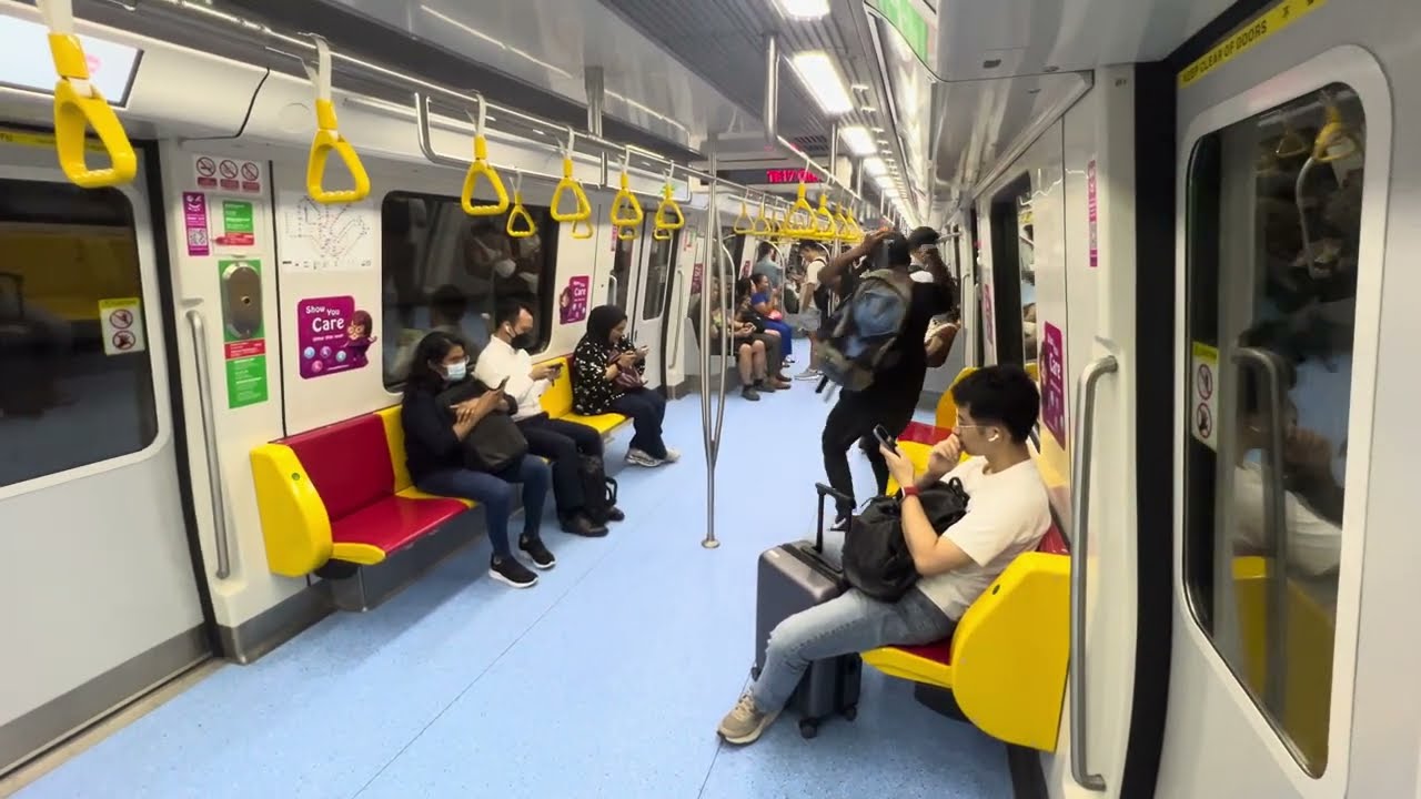 SMRT Kawasaki CT251 Set 2047, Ride From Gardens By The Bay To Outram Park.