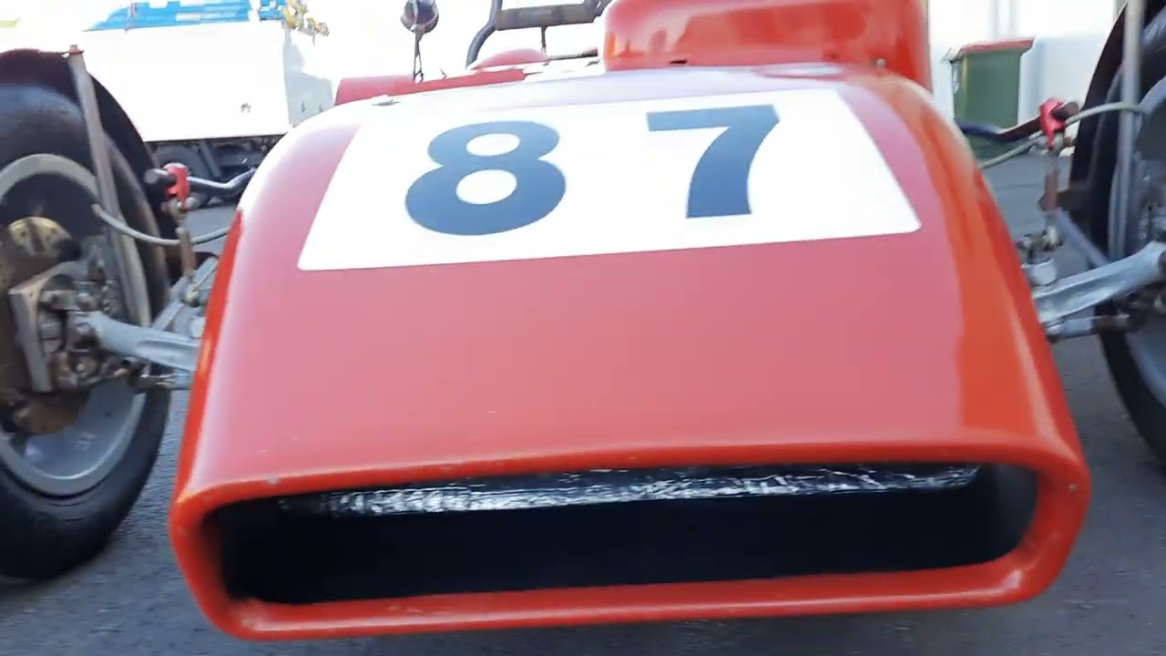 Mallock U2 Mk6 Up Close and Personal