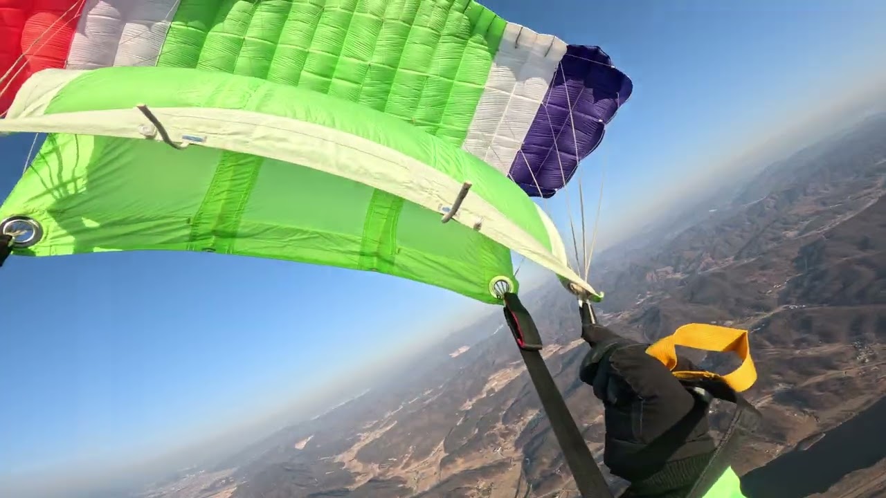 속도 340 km/h 스카이다이빙 헤드업