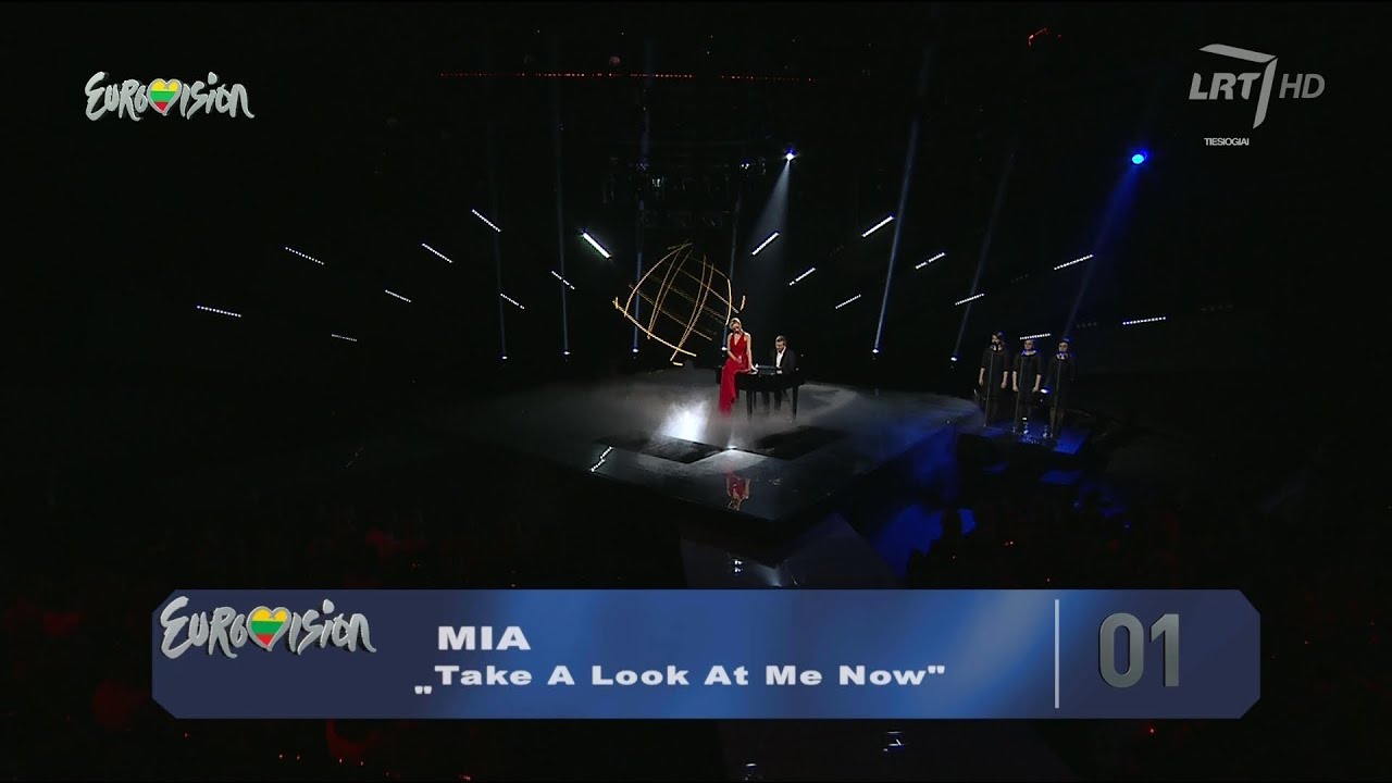 Mia atliko dainą „Take a Look at Me Now