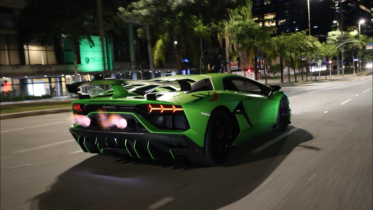 V12 Gritando no Natal!!! Aventador SVJ com Escape Voltage Acelerando Forte!!! *João Vilkas*