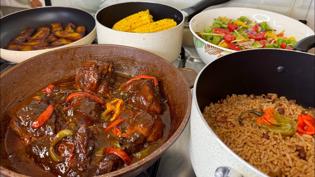 Курица, тушеная в коричневом соусе (по-ямайски) 🇯🇲