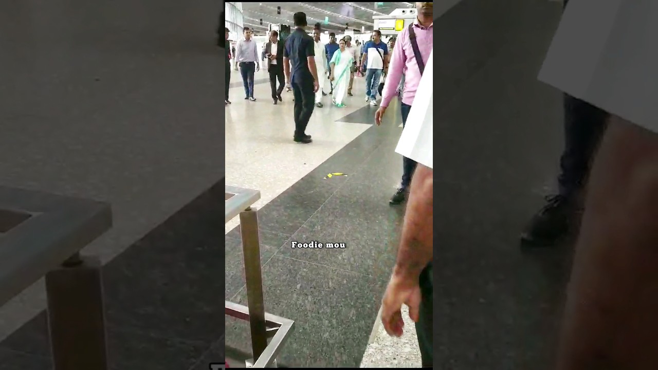 CM Mamata Banerjee Arrival At NSCBI AIRPORT, Kolkata 😍 #mamatabanerjee #tmc #foodiemou #shorts #yt